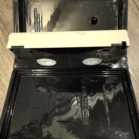 Vintage 1984 The NeverEnding Story Betamax Beta Hi-Fi Tape Warner Home Video - Picture 11 of 13